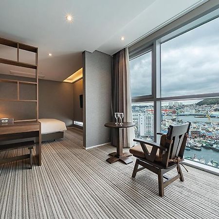Island Hotel Пусан Екстериор снимка
