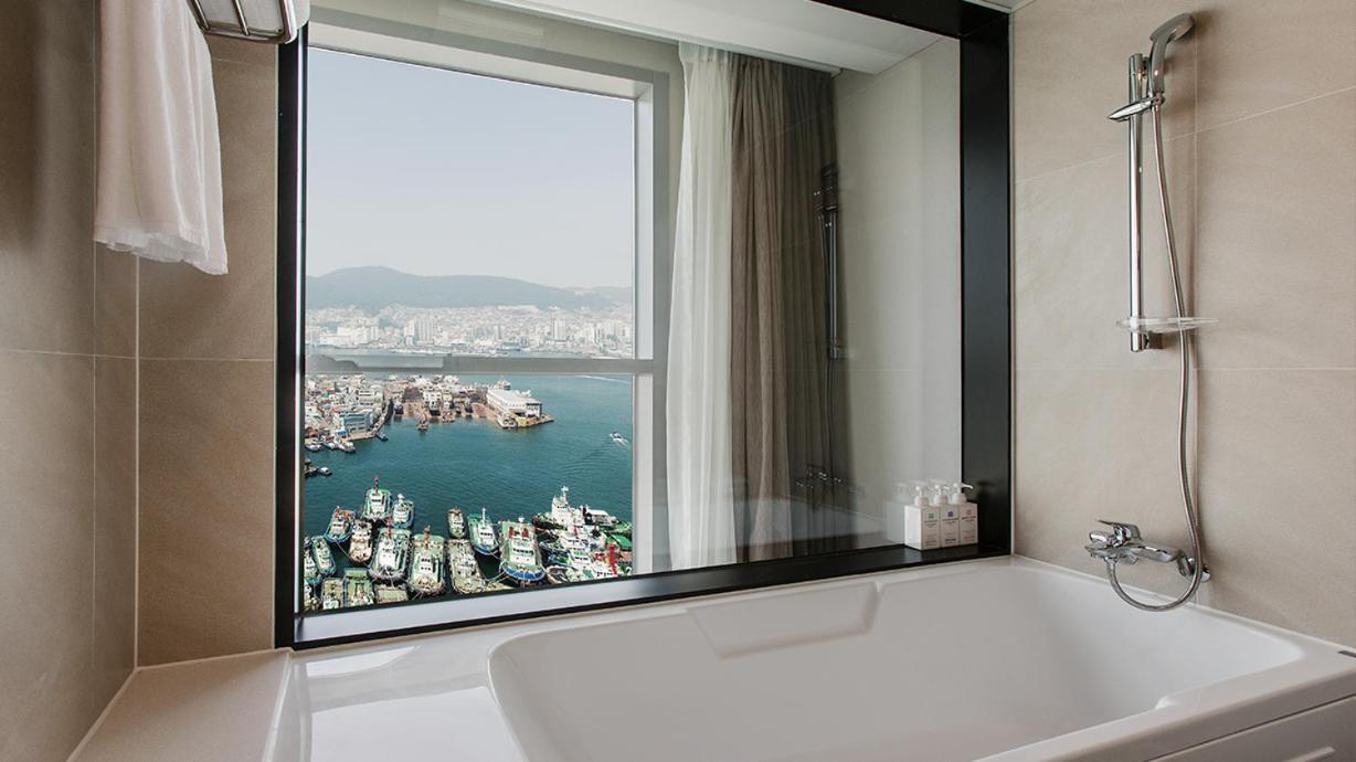 Island Hotel Пусан Екстериор снимка